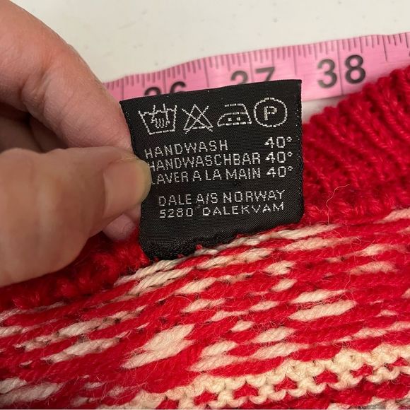 DALE OF NORWAY Vintage Pure New Wool Fair Isle Snow Flake Cardigan Sweater sz M - Picture 8 of 10